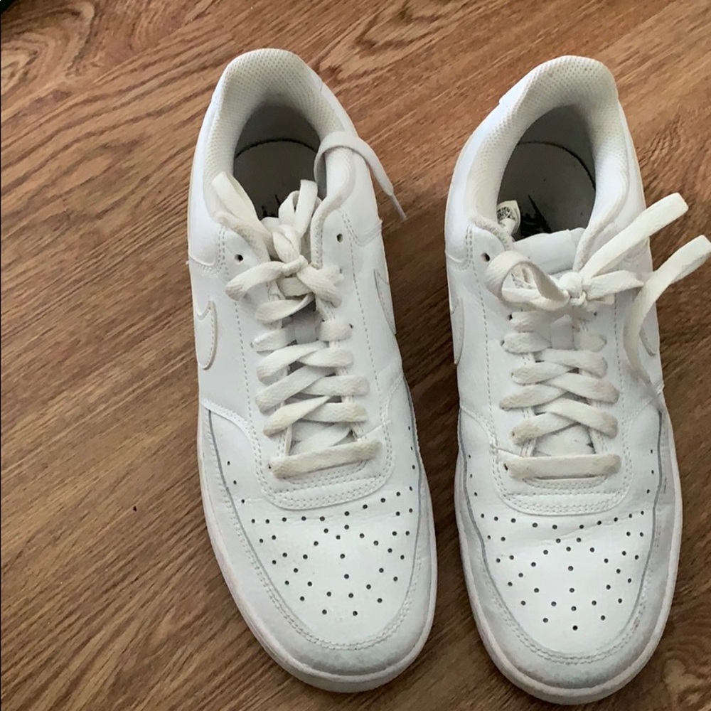 White nike size 9 ton of life left